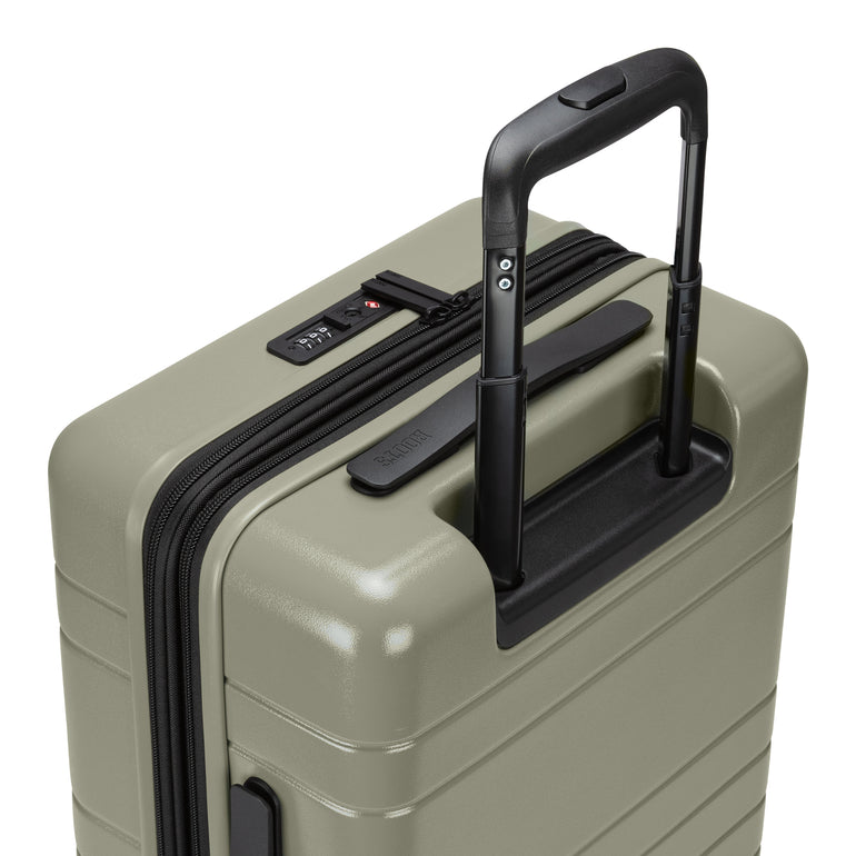 Roots Travel Expandable Spinner 19" Carry-On Luggage